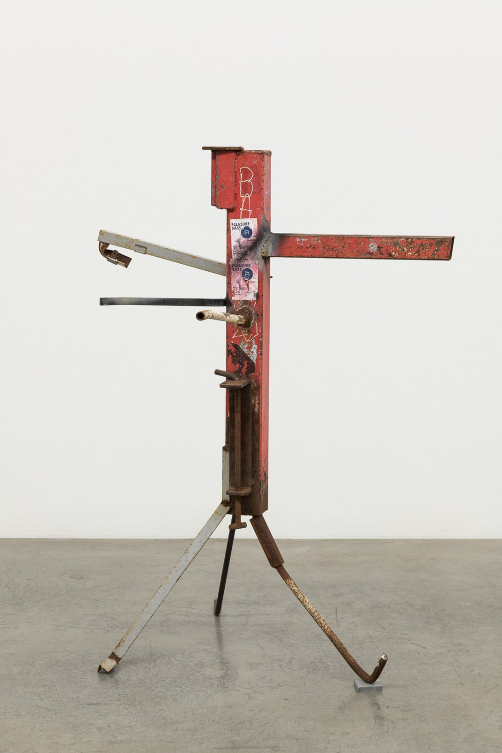 Manfred Pernice Baum, 2020 Metal, iron 138 x 97 x 93 cm