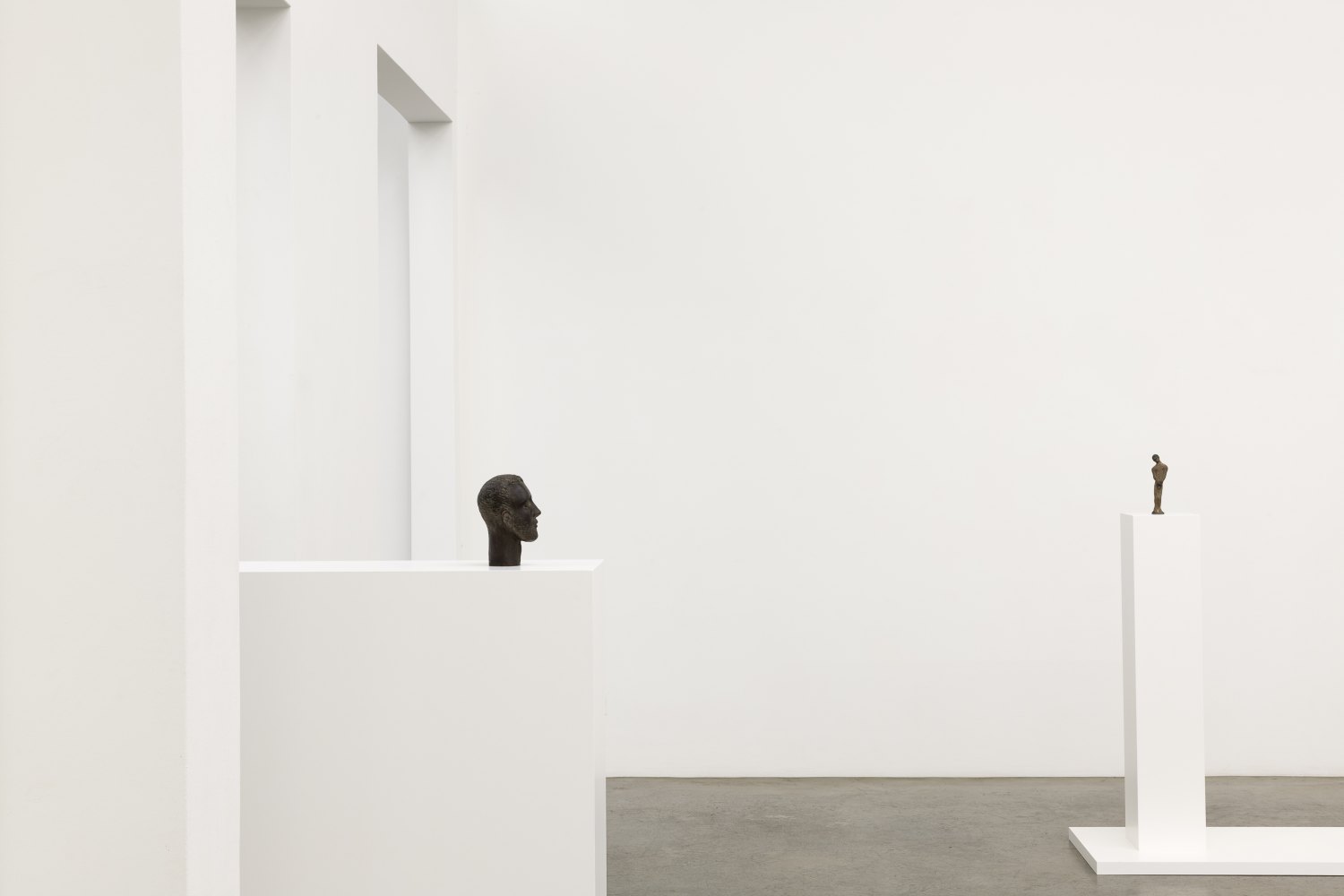 Installation view, Louis Fratino, La scorza, Galerie Neu, Berlin, 2025