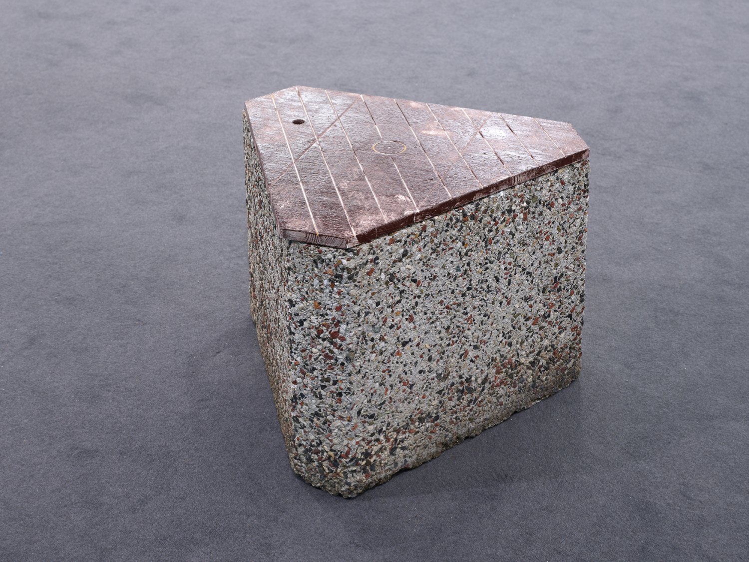 Manfred Pernice shabby-potsdam. 2019 Wood, concrete, paint 45 x 60  x 60 cm