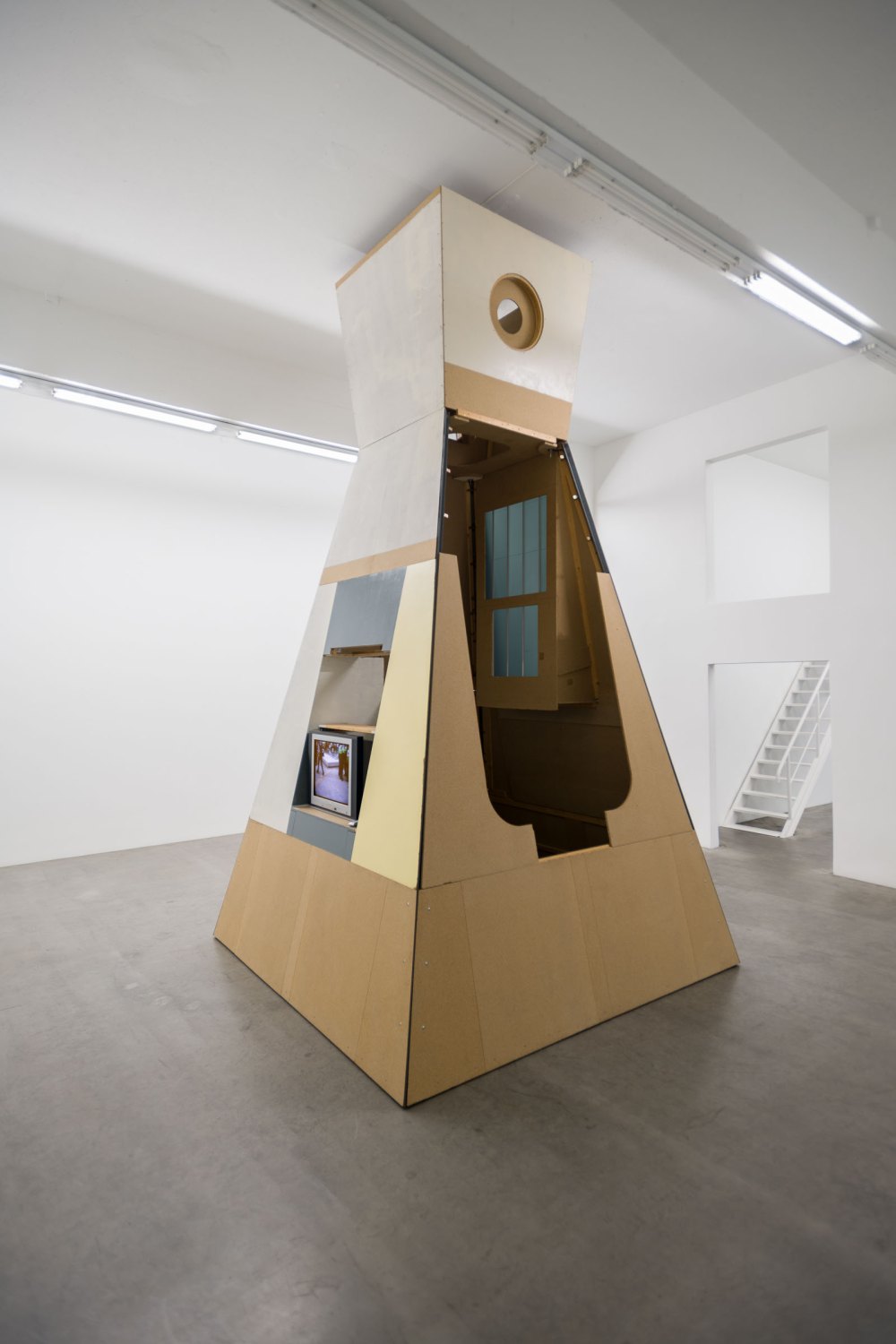 ESTREL; quattro stagioni, 2002 Mixed media 302 x 302 x 540 cm