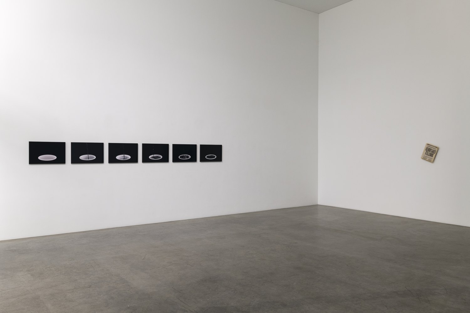 Installation view, Atiéna R. Kilfa, En Suite, Galerie Neu, Berlin, 2025
