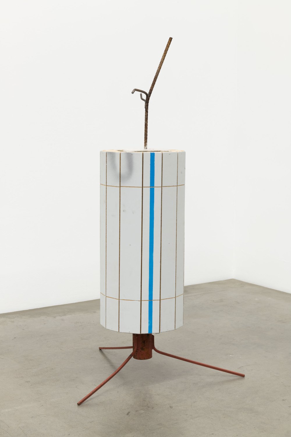 Manfred Pernice  für Inge Deutschkron, 2018  Wood, concrete, metal 156 x 80 x 80 cm