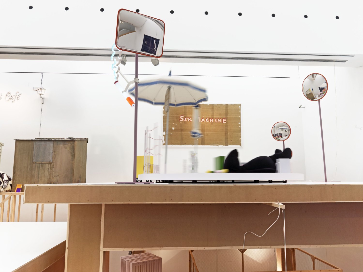 Cosima von BoninThe Lazy Susan Series, Cut! Cut! Cut!, Loop #04Installation view, Museum Ludwig, 2012