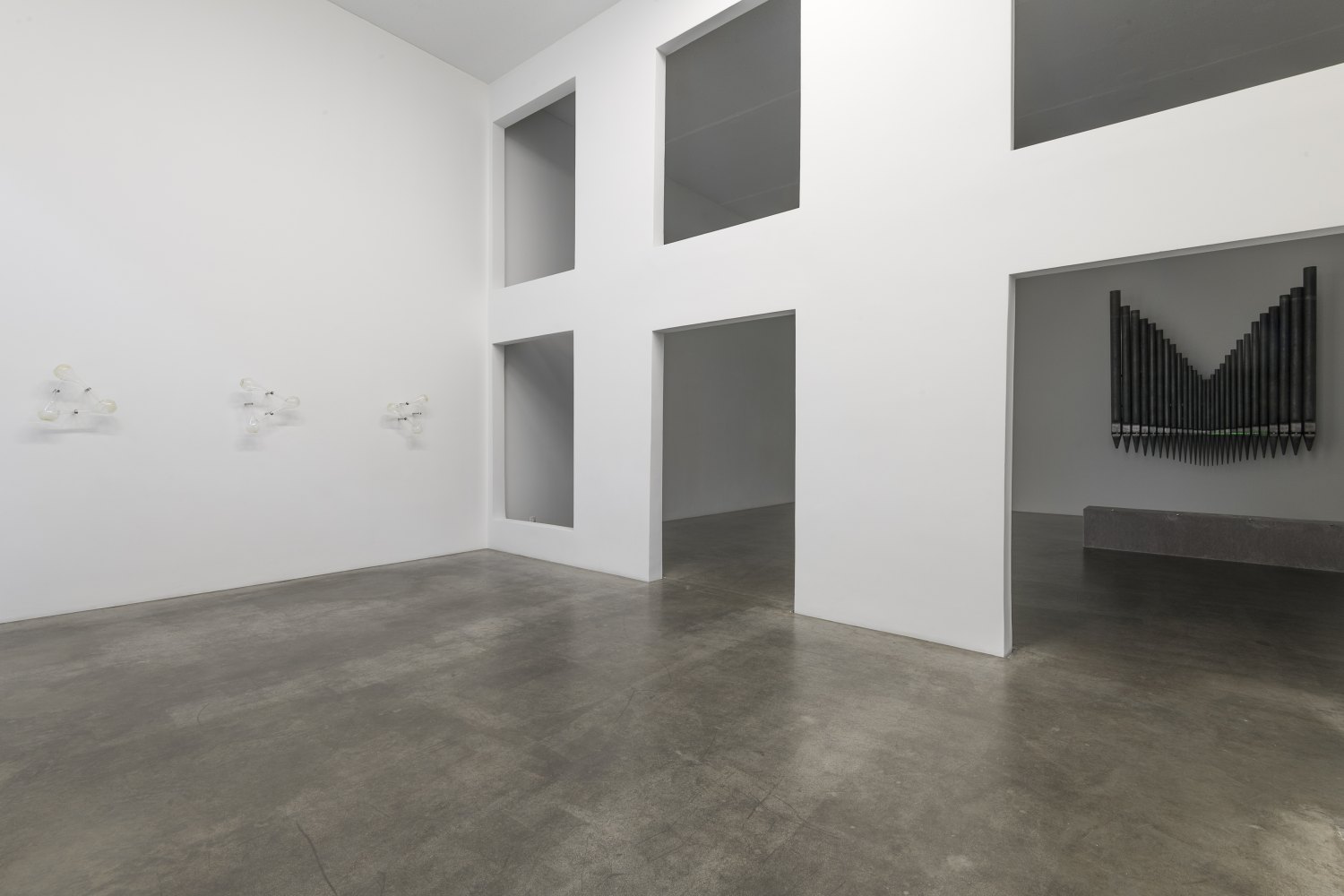 Jeremy Shaw Half-Life of Grace Installation view, Galerie Neu, Berlin, DE 2026