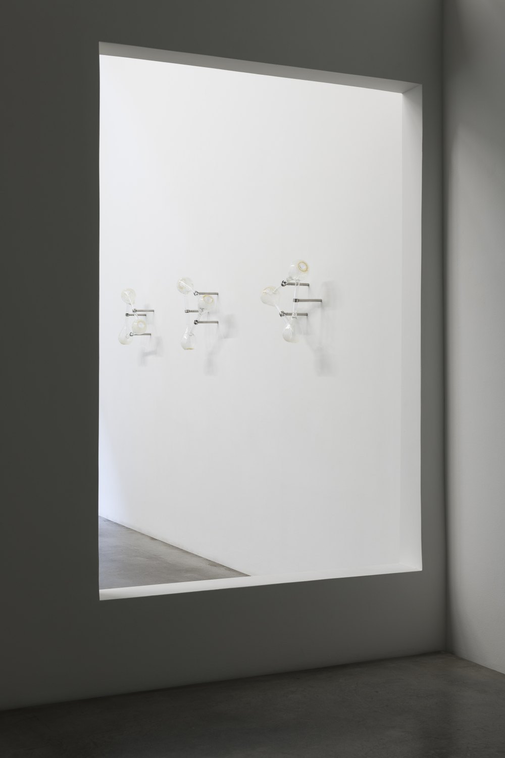 Jeremy Shaw Half-Life of Grace Installation view, Galerie Neu, Berlin, DE 2026