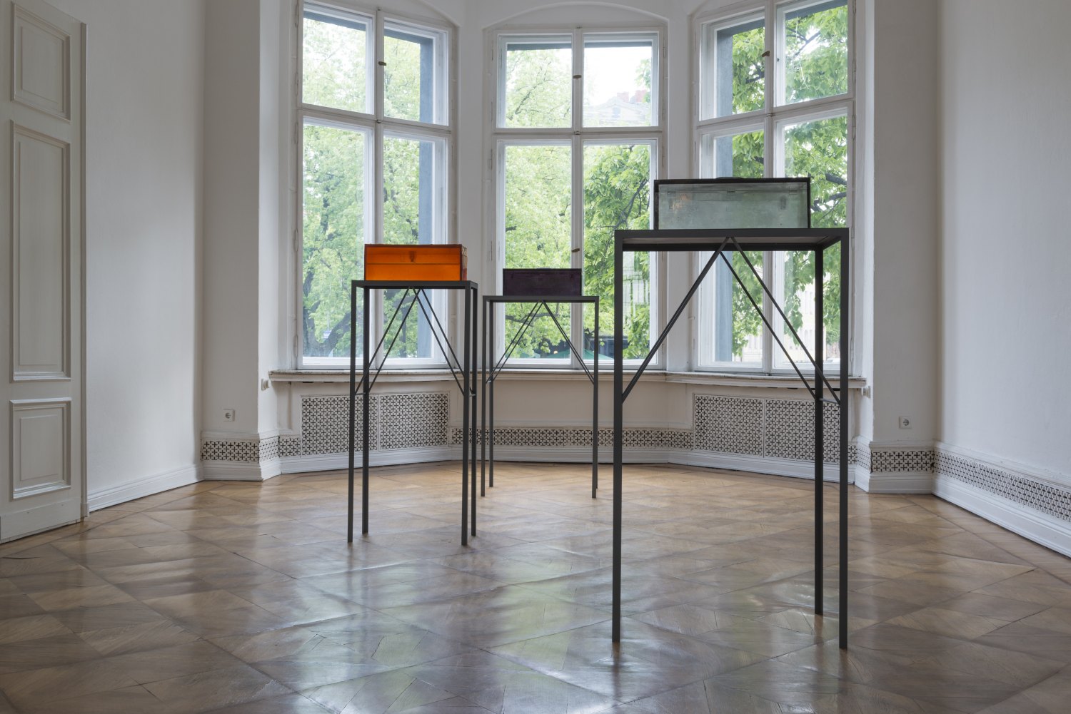 Alex Hubbard, installation view, Galerie Neu, Berlin 2014     