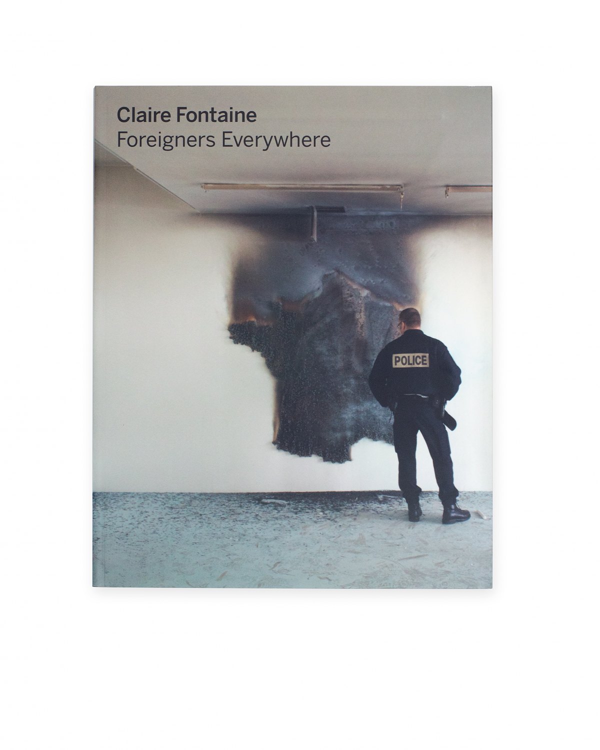 Claire Fonatine, Foreigners Everywhere  introd. by Letizia Ragalia, Catalogue, Museion, Bozen 2012, 168 p.  ISBN 978-3-86335-170-0