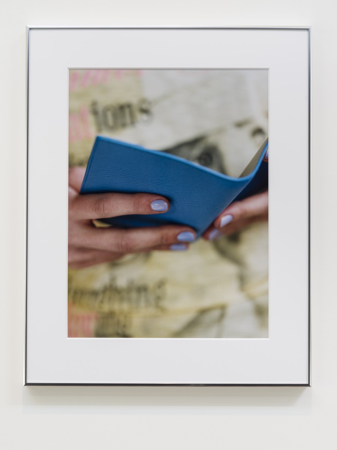 Josephine Pryde   Gift For Me, Simon Lee Gallery Christmas 2014 (1),  2015 C-print,  60 × 40 cm   