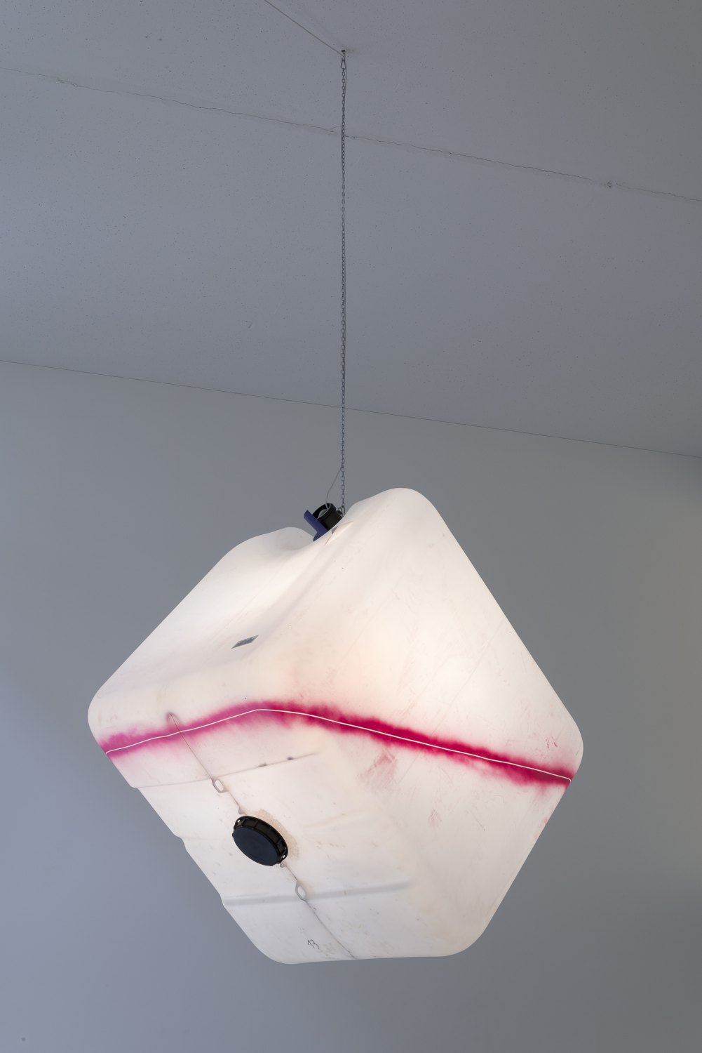 Klara Lidén Untitled, 2015 Lamp, plastic, spray paint  120 × 100 × 100 cm